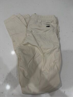 Vuori Off-White/ Cream Lightweight Chino Joggers